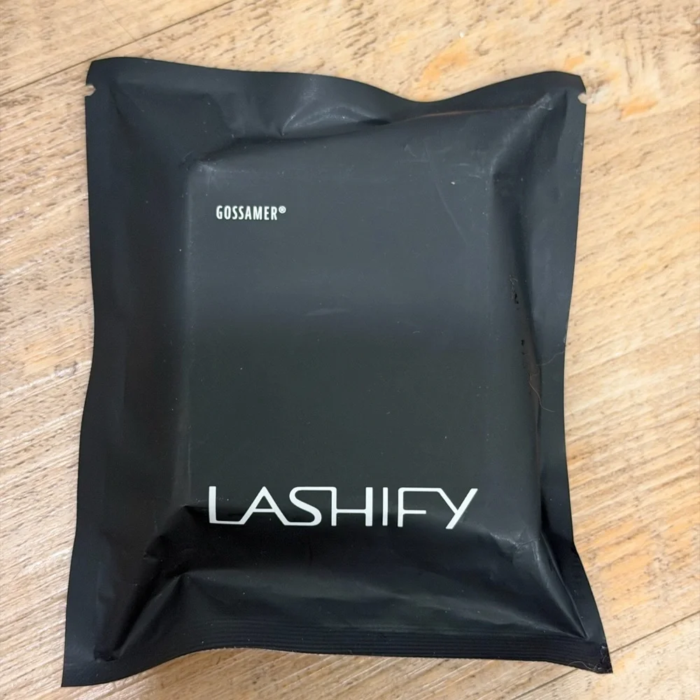 LASHIFY V10 Black Wispy Individual Lash Tray